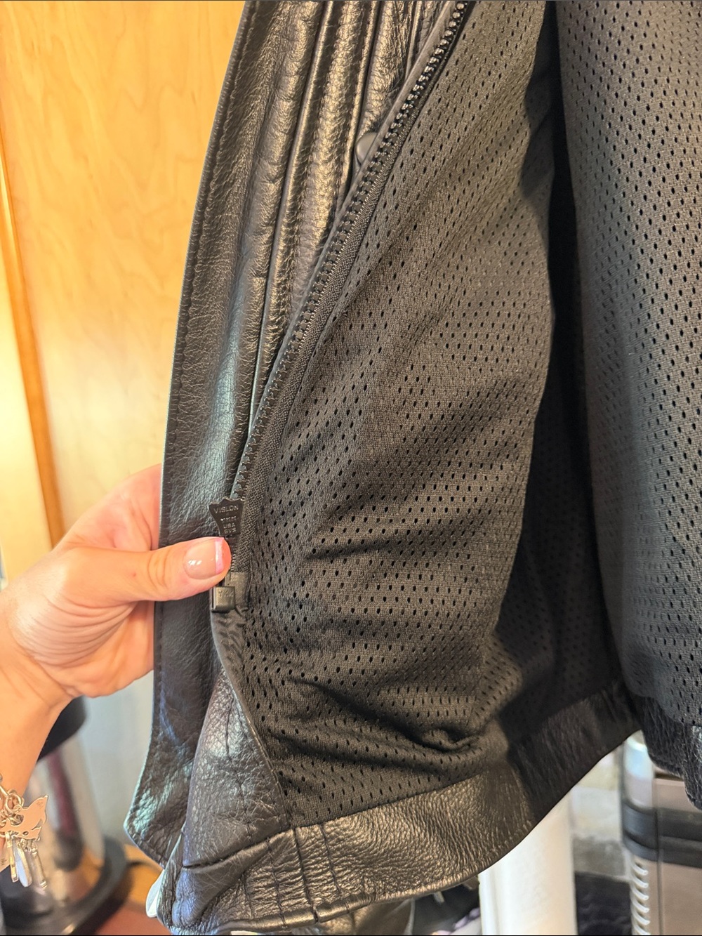 Harley Davidson Women’s Leather Jacket size L - Picture 5 of 11